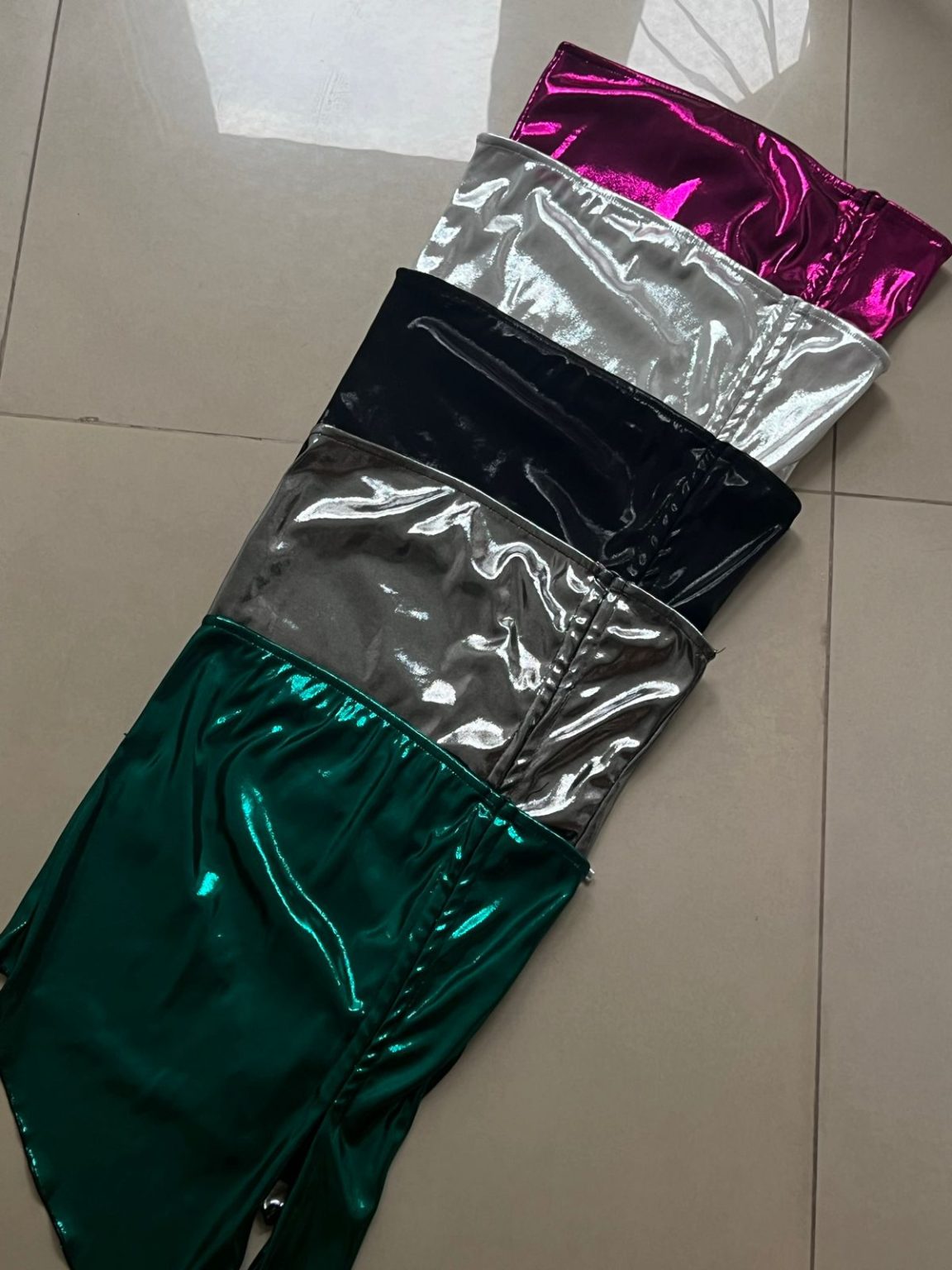 Top metal rib pico lateral – Glamb