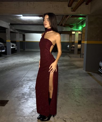 Vestido crepe glitter largo asim bufanda