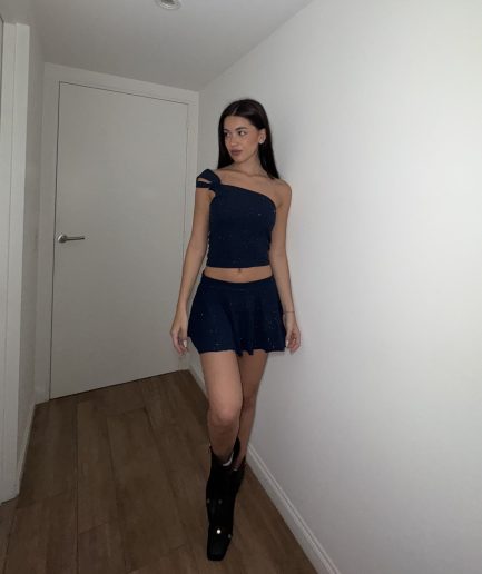 Top crepe glitter detalle hombro