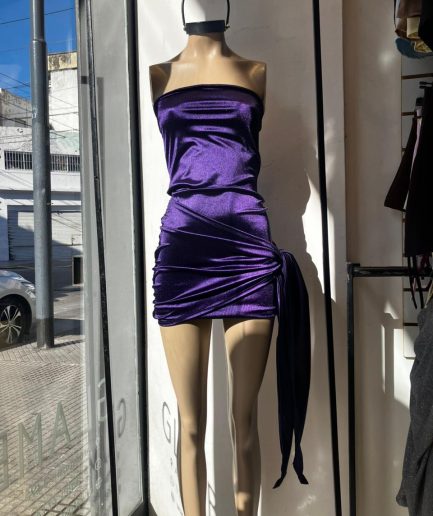 Vestido saten strapless para atar