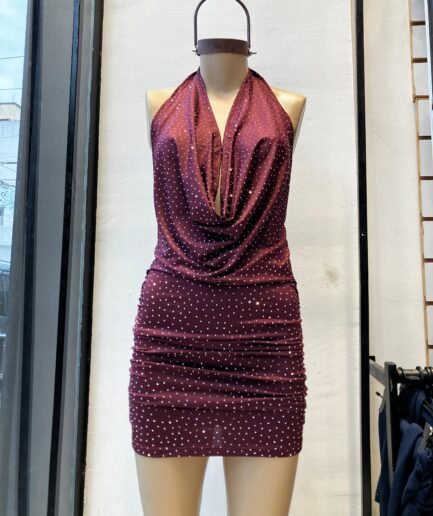 Vestido tacha buche cavado