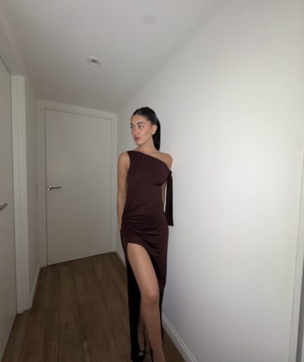 Vestido micro largo asim nudo hombro