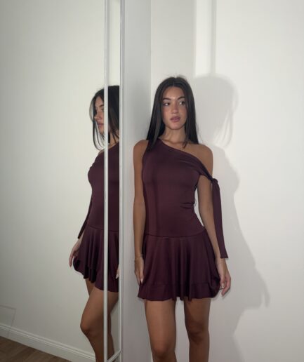 Vestido micro nudo hombro volado