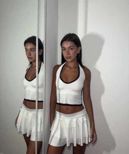 Top micro escote cavado puntilla