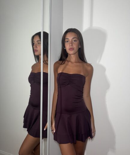 Vestido micro strapless taza frunce volado