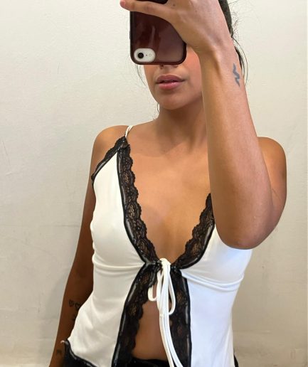 Top micro mariposa puntilla