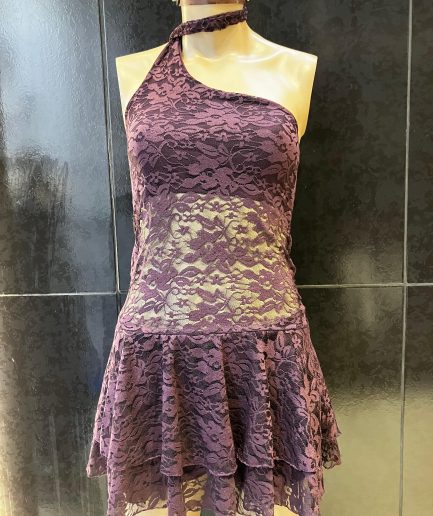 Vestido encaje asim bufanda volado