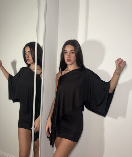 Vestido micro capa