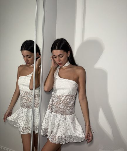 Vestido encaje asim bufanda volado