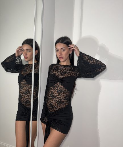 Vestido encaje falda pasacinto