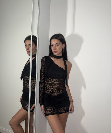 Vestido encaje asim cuello tira m/larga